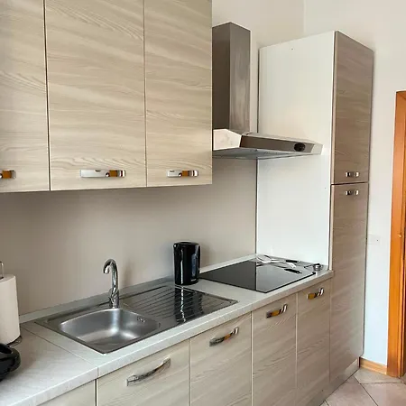 Maison Parini 81 Apartament
