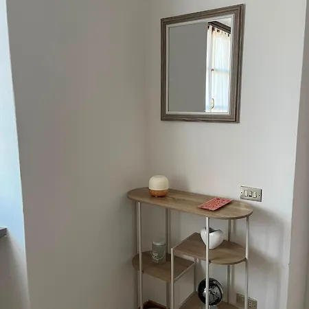 Maison Parini 81 Apartament Nestore